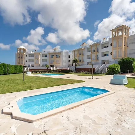 Blue Wave Apartment